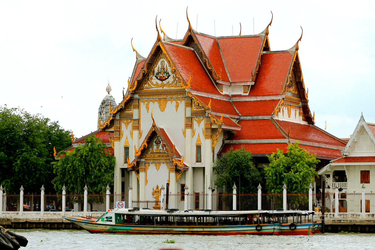 Wat Rakhang Khositaram